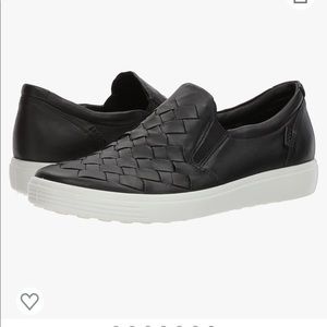 Ecco black women’s sneakers